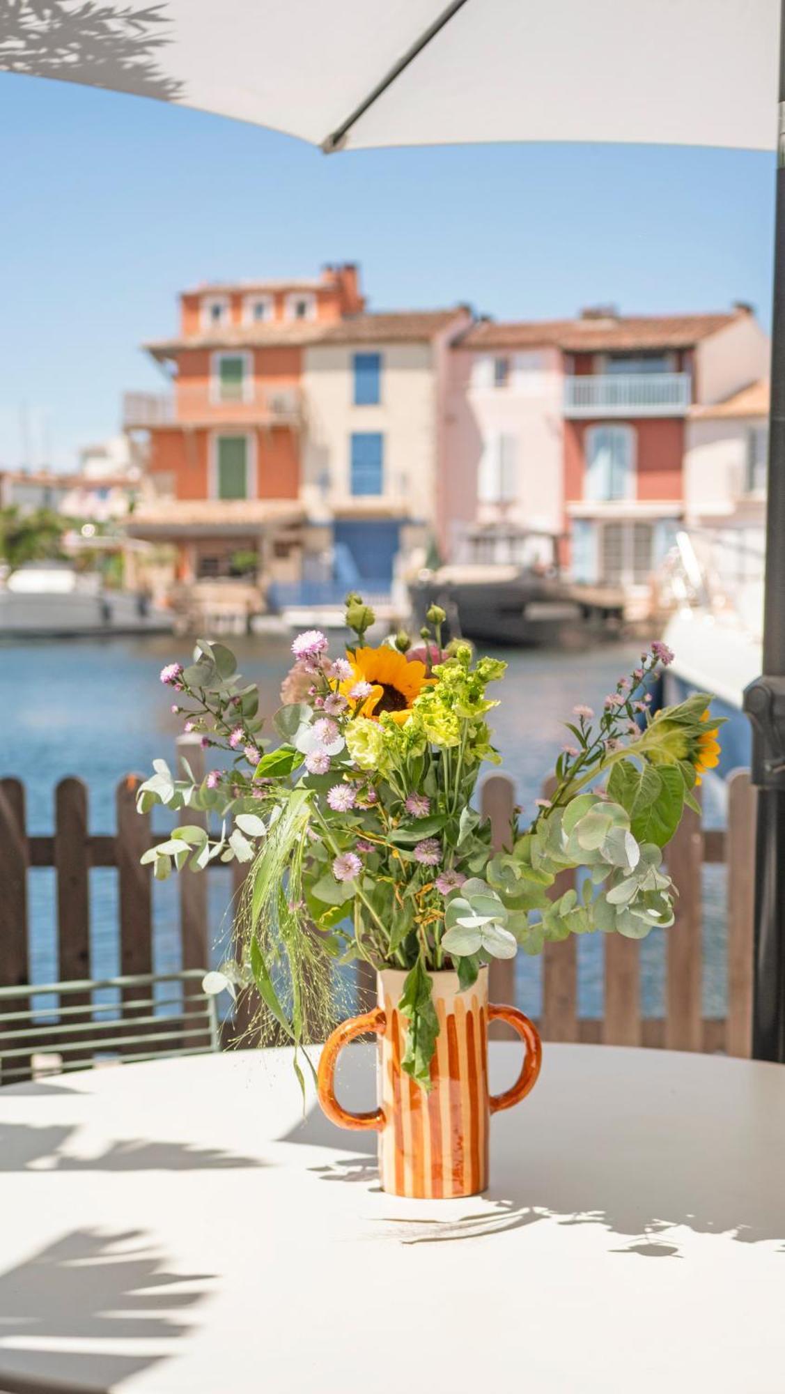 Appartement Amour Terrasse Sur L'Eau Grimaud Exterior photo